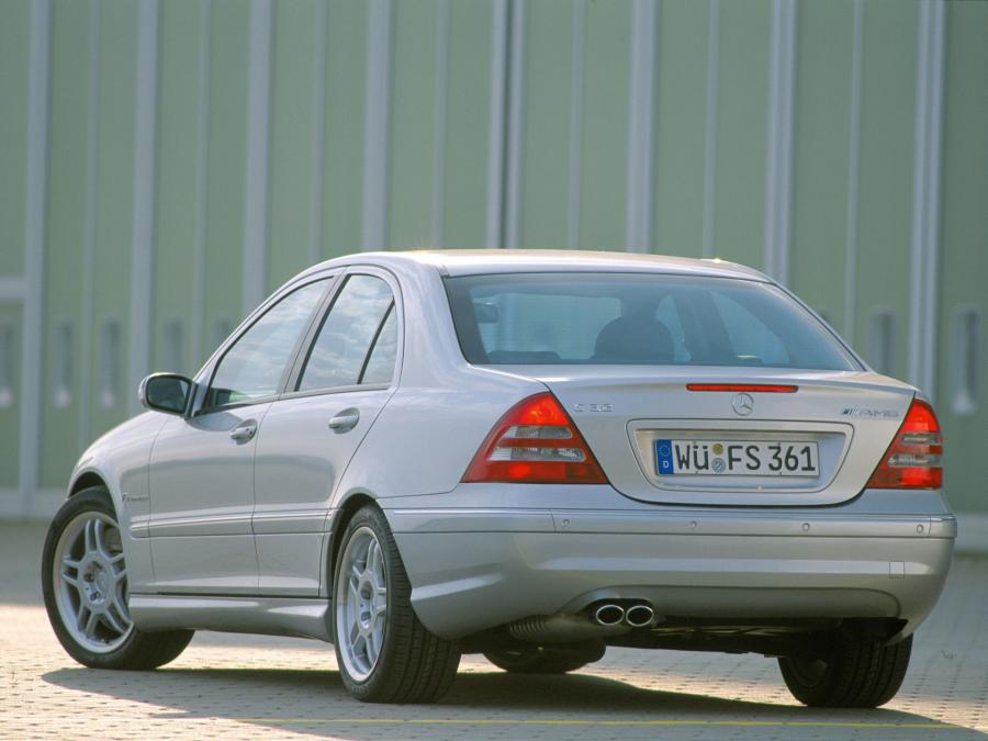  Mercedes-Benz C32 AMG 2001 года  (фото 3 из 14)